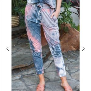 Amaryllis layover joggers